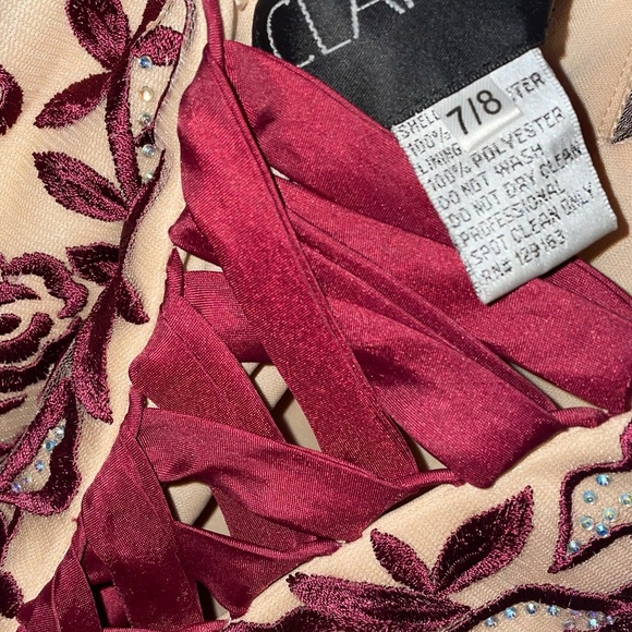 CLARISSE DRESS DIPPED IN SWAROVSKI CRYSTALS. - Picture 7 of 7